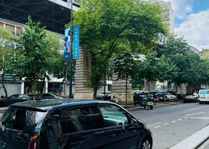 Bel Proche Tour Eiffel *