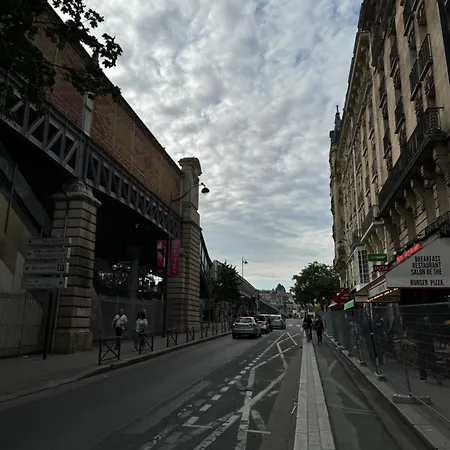 Bel Proche Tour Eiffel *