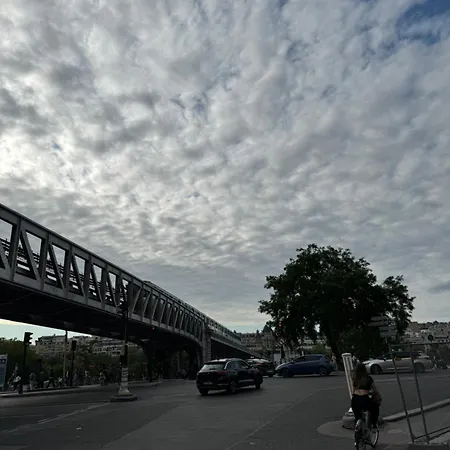 Bel Proche Tour Eiffel